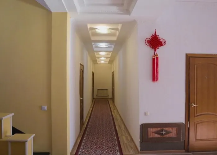 Sad Dolgoletiya Hotel