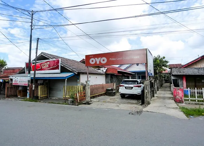 Oyo 2197 Pulau Laut Guest House