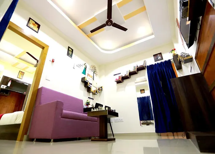 Base9 Hotel - Cochin Airport