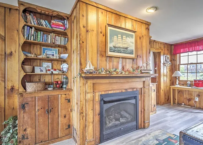 Oceanfront Gem W/ Sunroom & Fireplace In Cape Cod