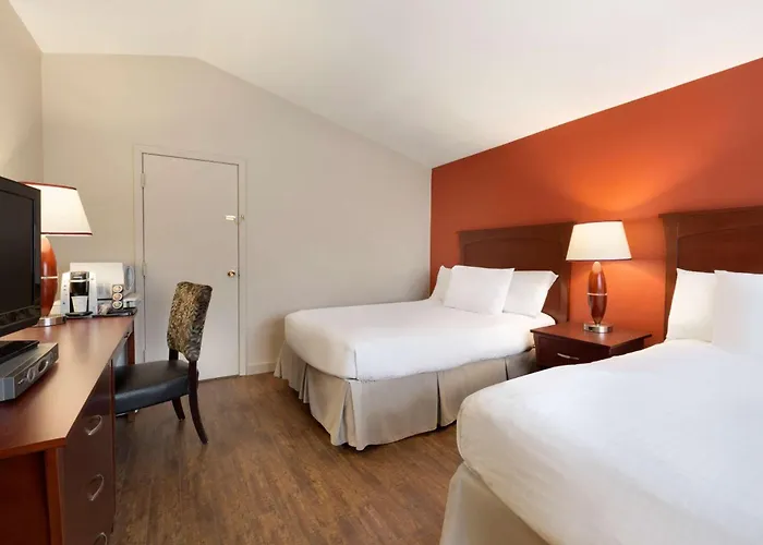 Travelodge By Wyndham Kindersley