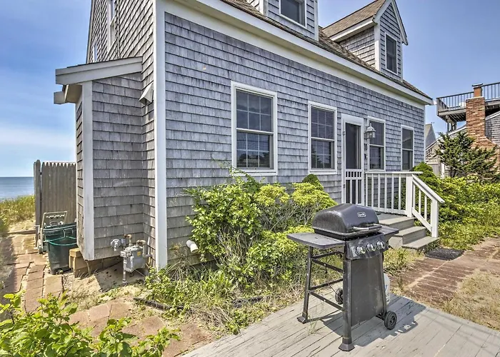 Oceanfront Gem W/ Sunroom & Fireplace In Cape Cod