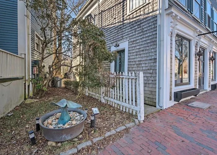 Walk To Attractions: Couple'S Retreat In Nantucket