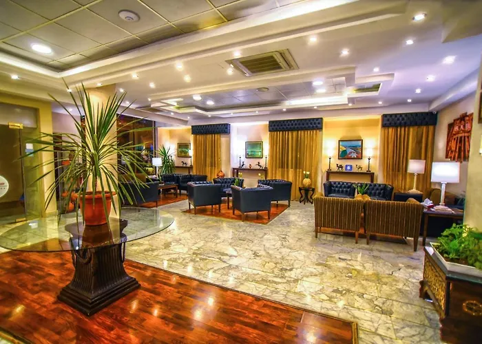 La Maison Hotel