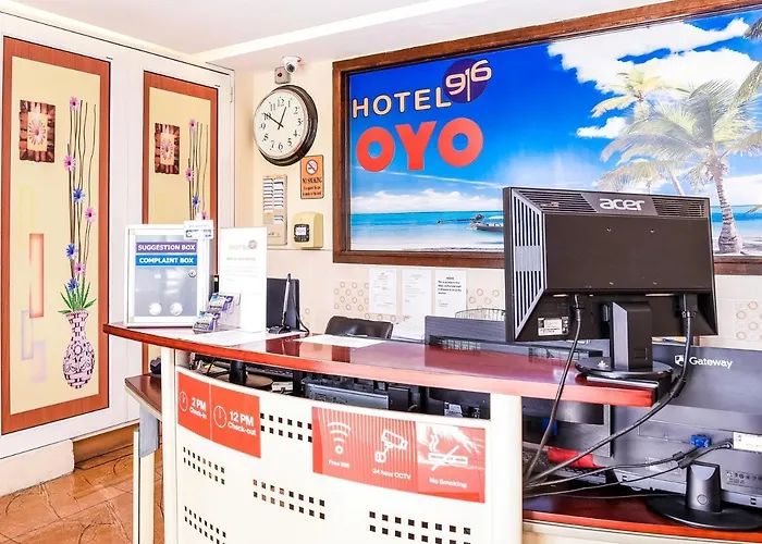 Oyo 44114 Hotel 916