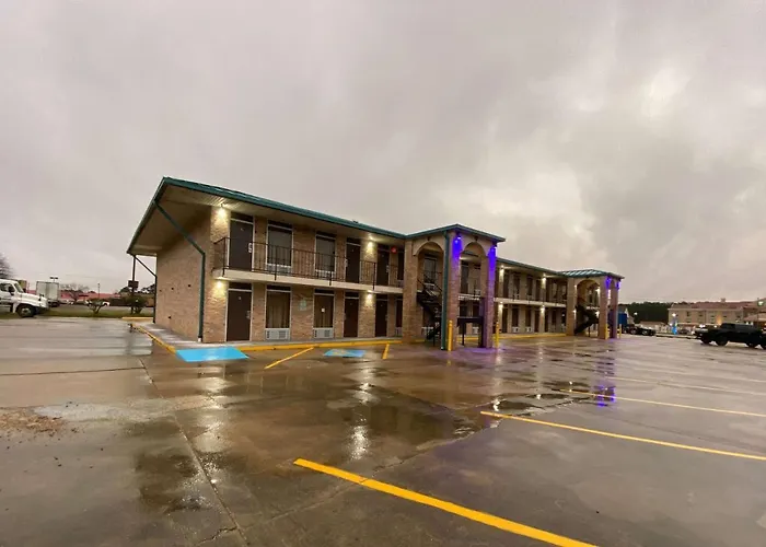 Days Inn By Wyndham Forest