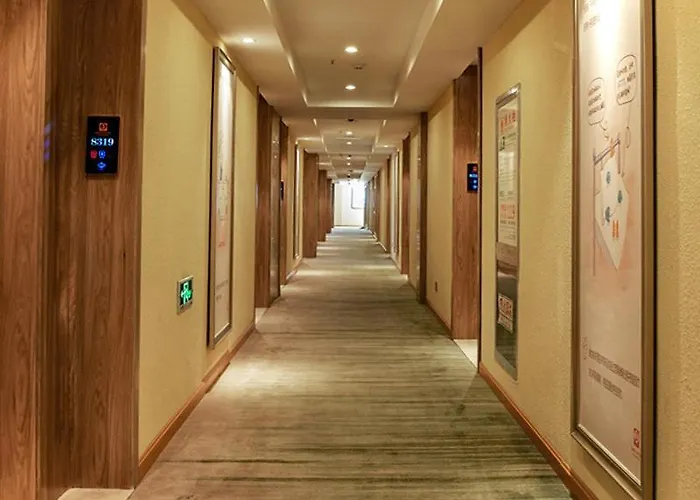 Vienna Hotel 3 Best Wuwei City South