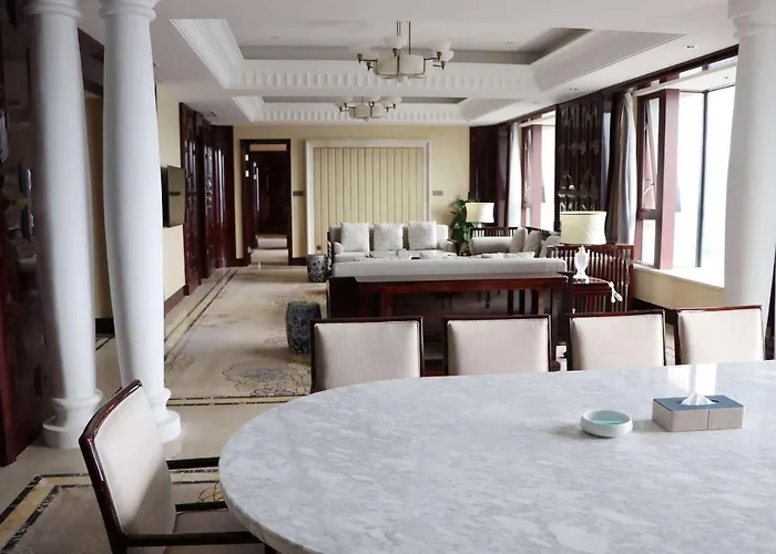 Wyndham Zhuji West