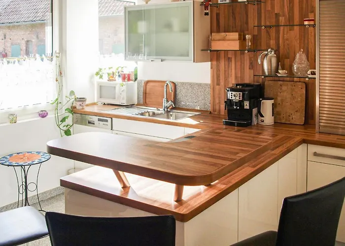 2 Bedroom Stunning Apartment In Winsen Aller