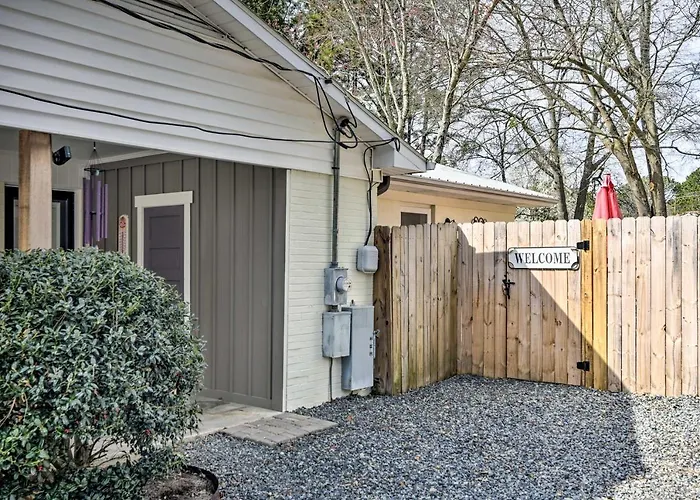 Studio W/ Patio - Walk To Hikes, Sights & Bites