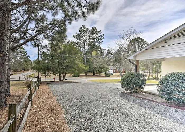Studio W/ Patio - Walk To Hikes, Sights & Bites