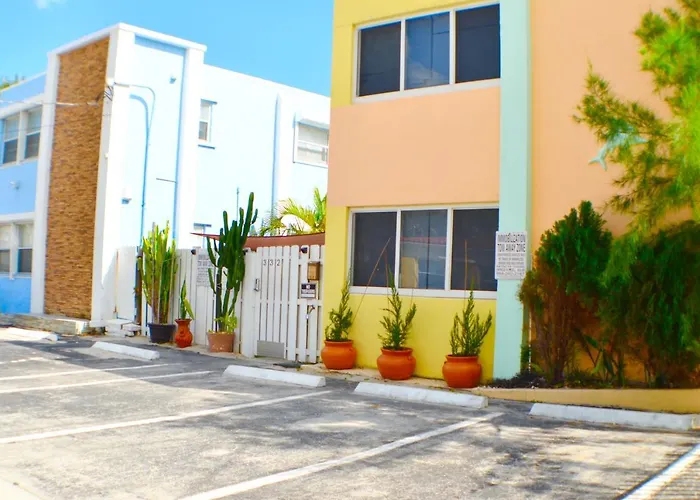 Hollywood Beachfront House