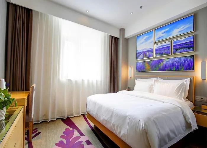 Lavande Hotel Chengdu Dafeng Shixi Park Subway Station