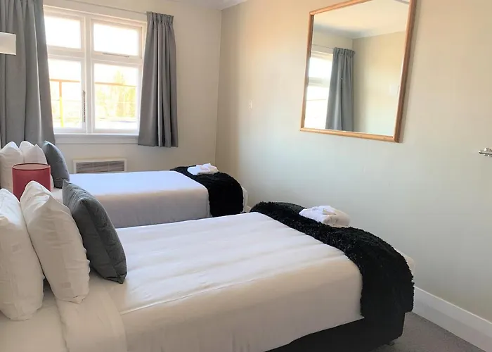 Ranfurly Hotel