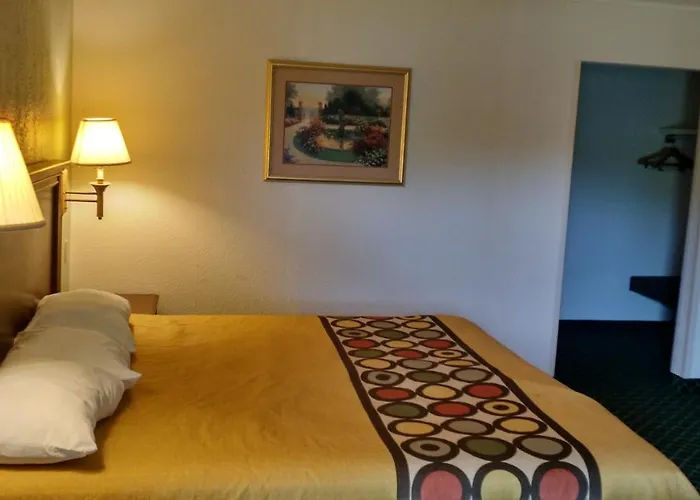 Sprucewood Inn