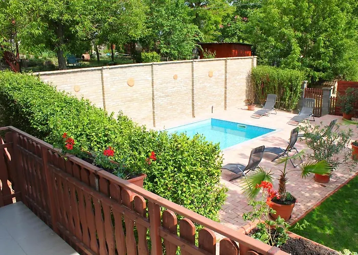 Ibolya Apartmanok