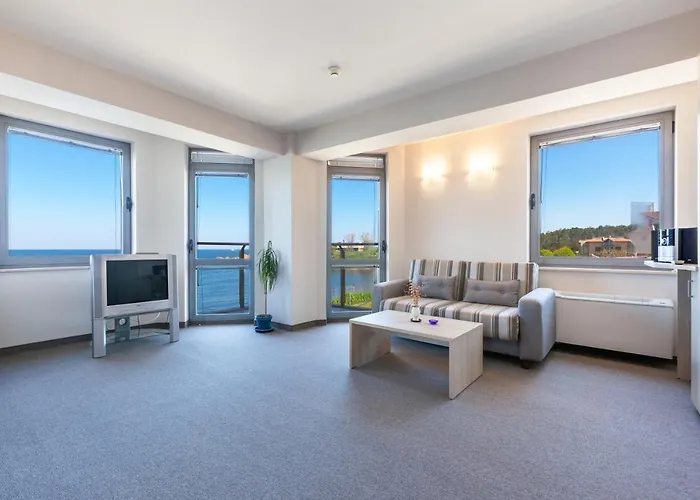 Neven Hotel