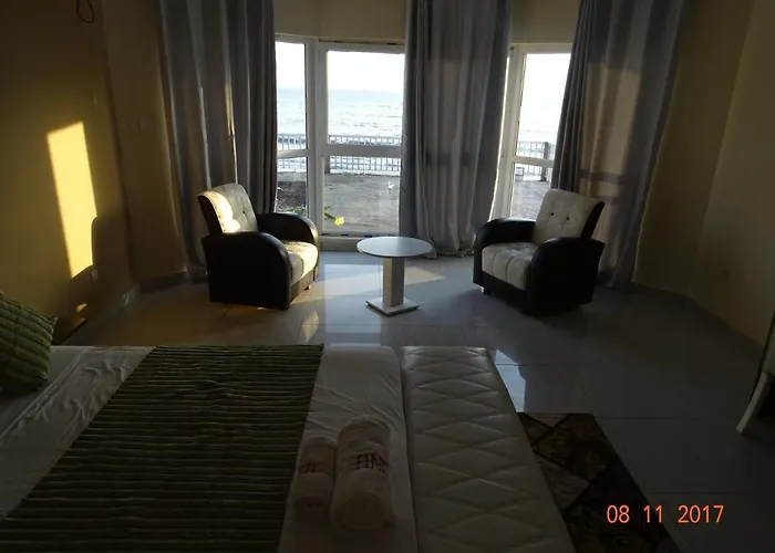 Fini Hotel Bobende