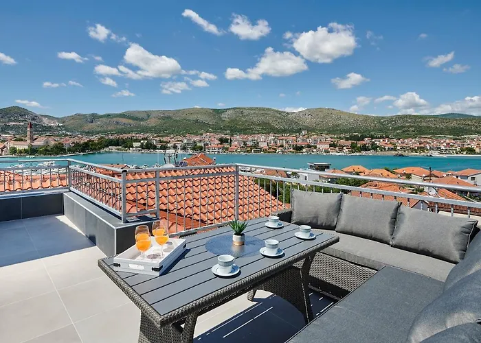 Apartments & Rooms Zaja